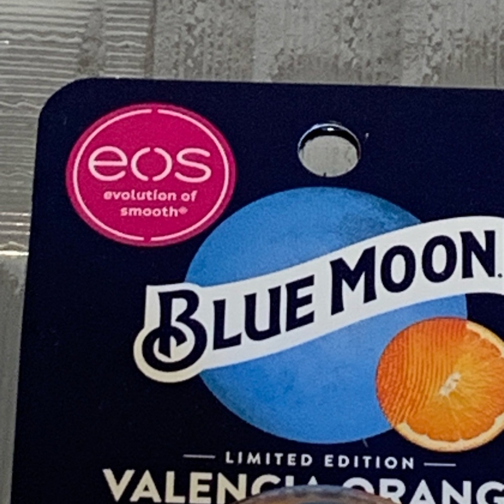 EOS Blue Moon Valencia Orange Lip Balm Sphere 0.25 oz 7g Limited Edition NIB New - Picture 2 of 11